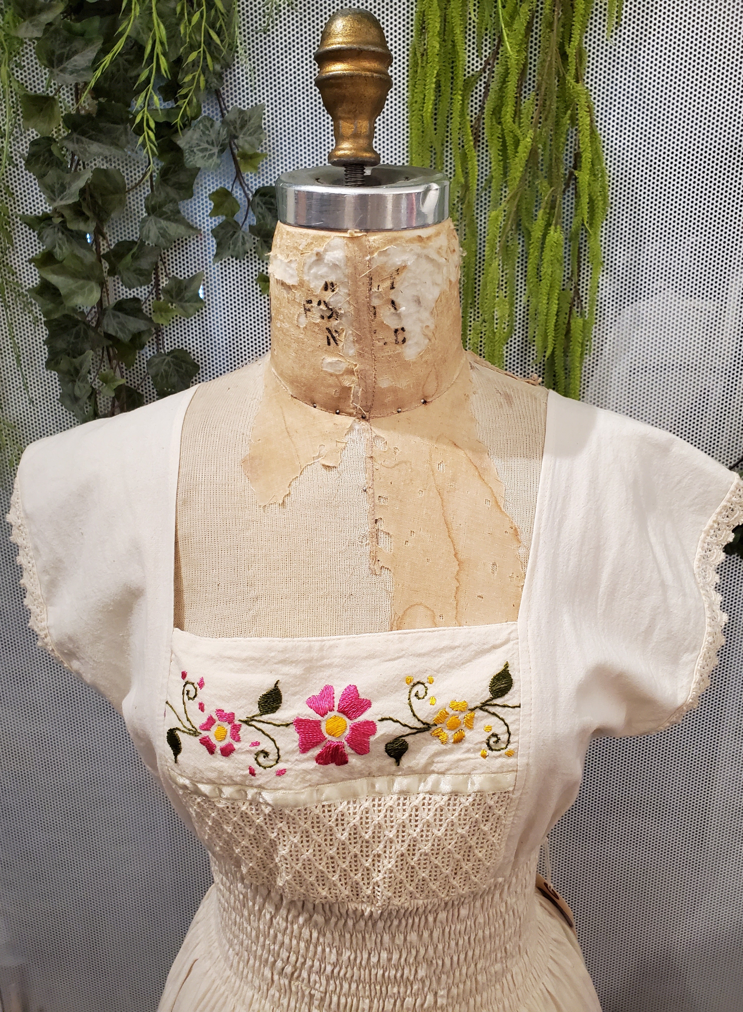 1960’s Embroidered Dress