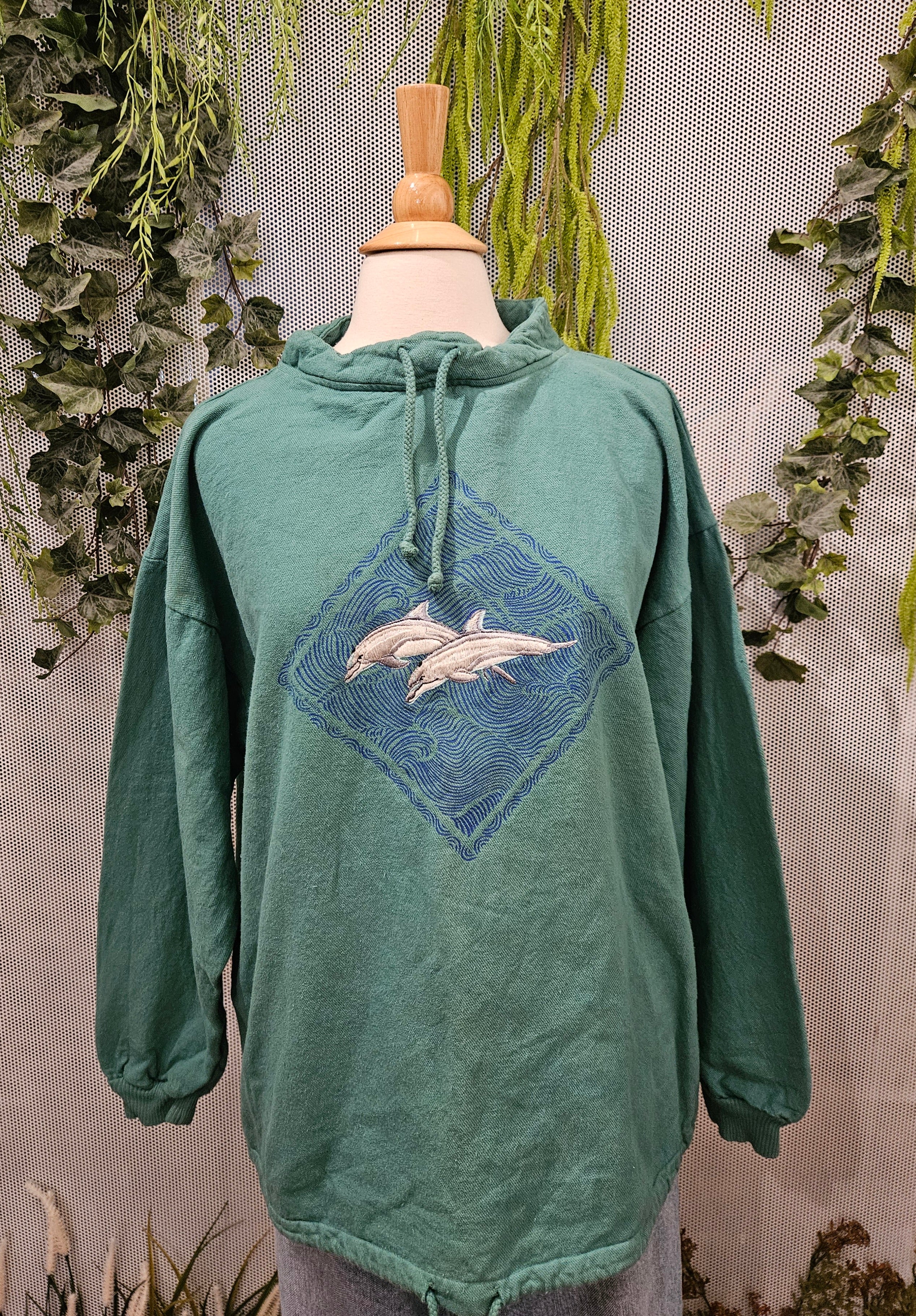 1980’s Embroidered Dolphin Sweatshirt