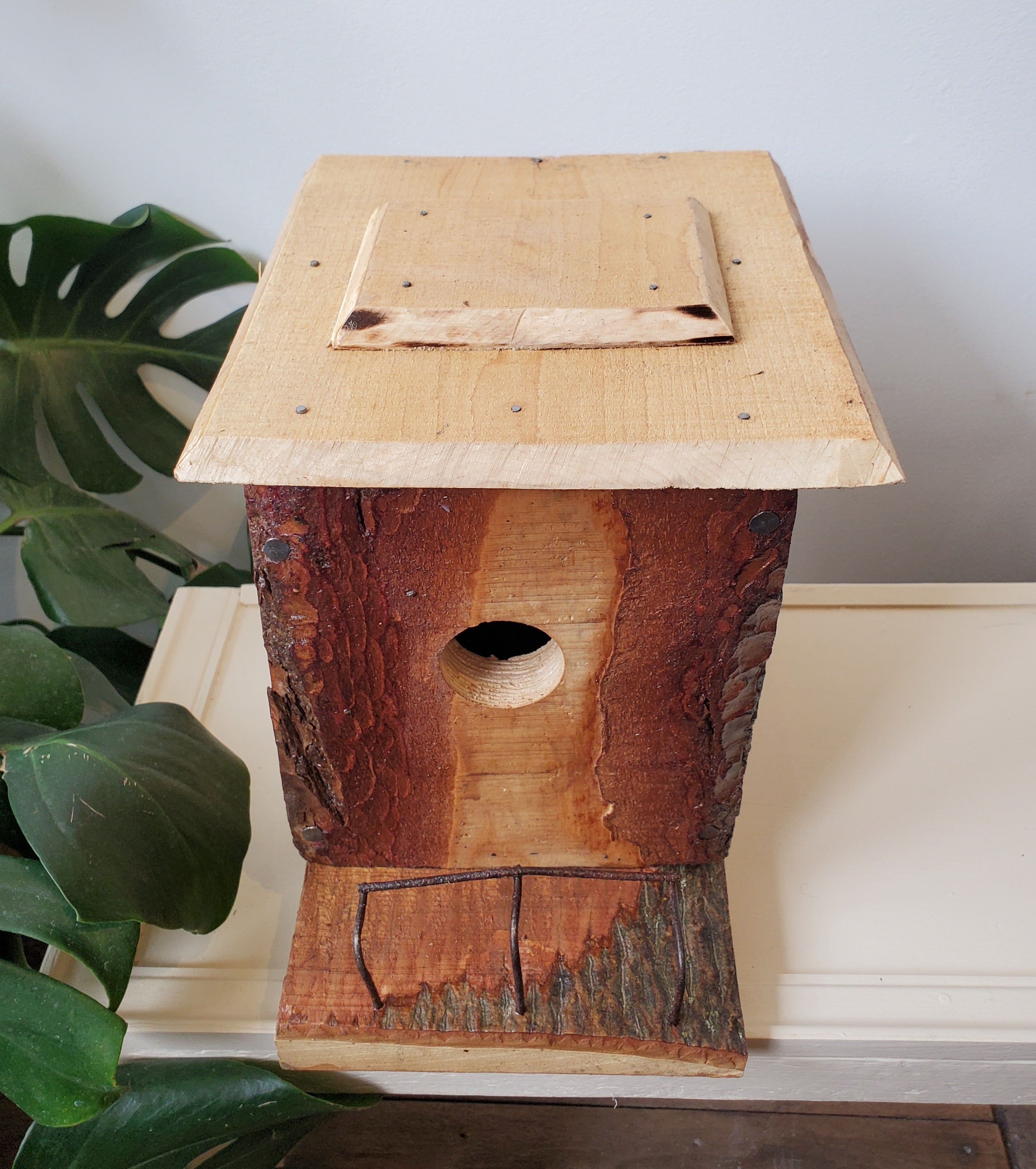 Live Edge Birdhouse